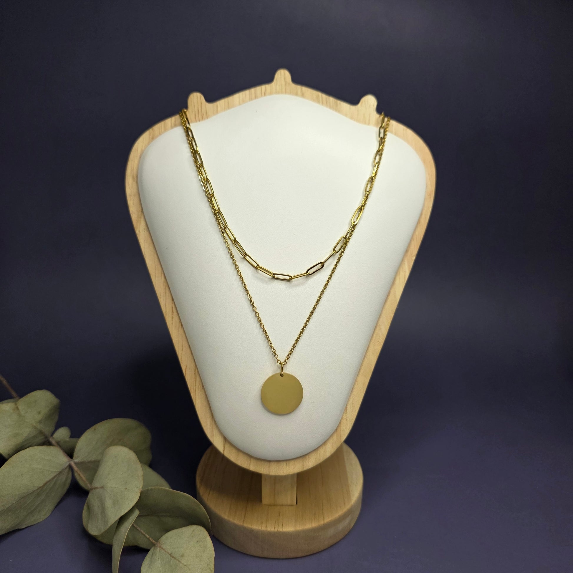 Optimized detail of the dual-layered chain textures, featuring modern elongated links in high-quality 18K gold plating on shield— My Silver Lining.