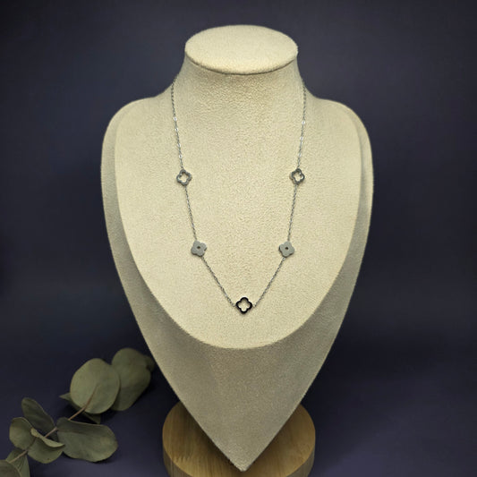 Front shot of the Silver Lucky in Love necklace, showing the 40+5cm flat-link chain and four-leaf clover charm — My Silver Lining.