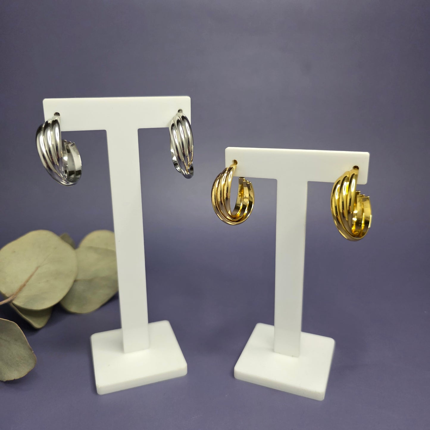 Metric Tides Hoops