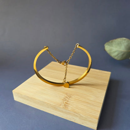 Dangling Heart Bangle (Single Piece)