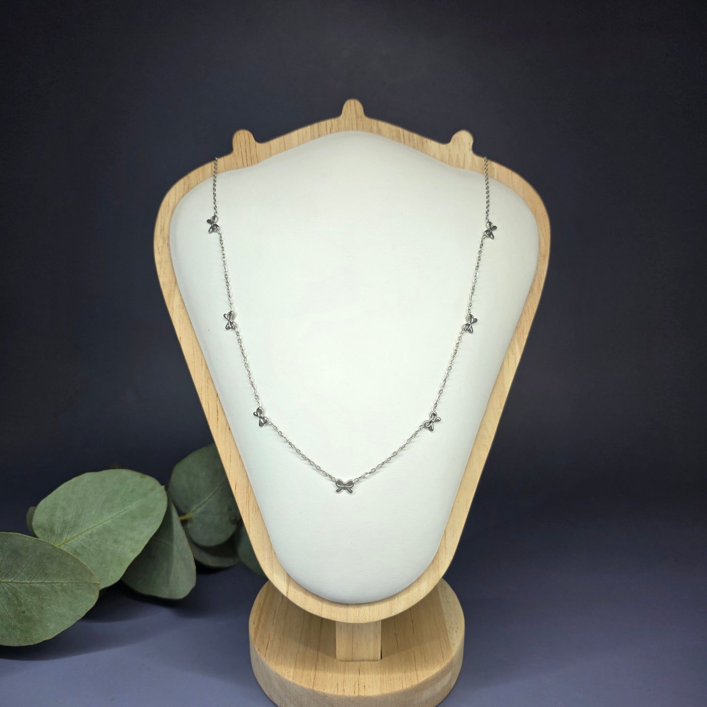 Sweet Bow Necklace