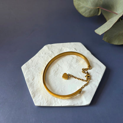 Dangling Heart Bangle (Single Piece)